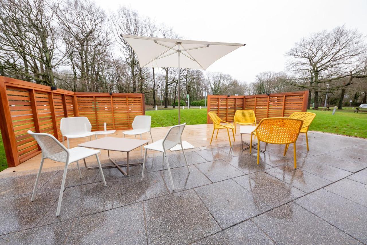 Holiday Inn Newport By Ihg Exterior foto
